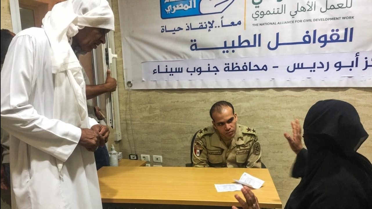 صورة من أحدى القوافل الطبية