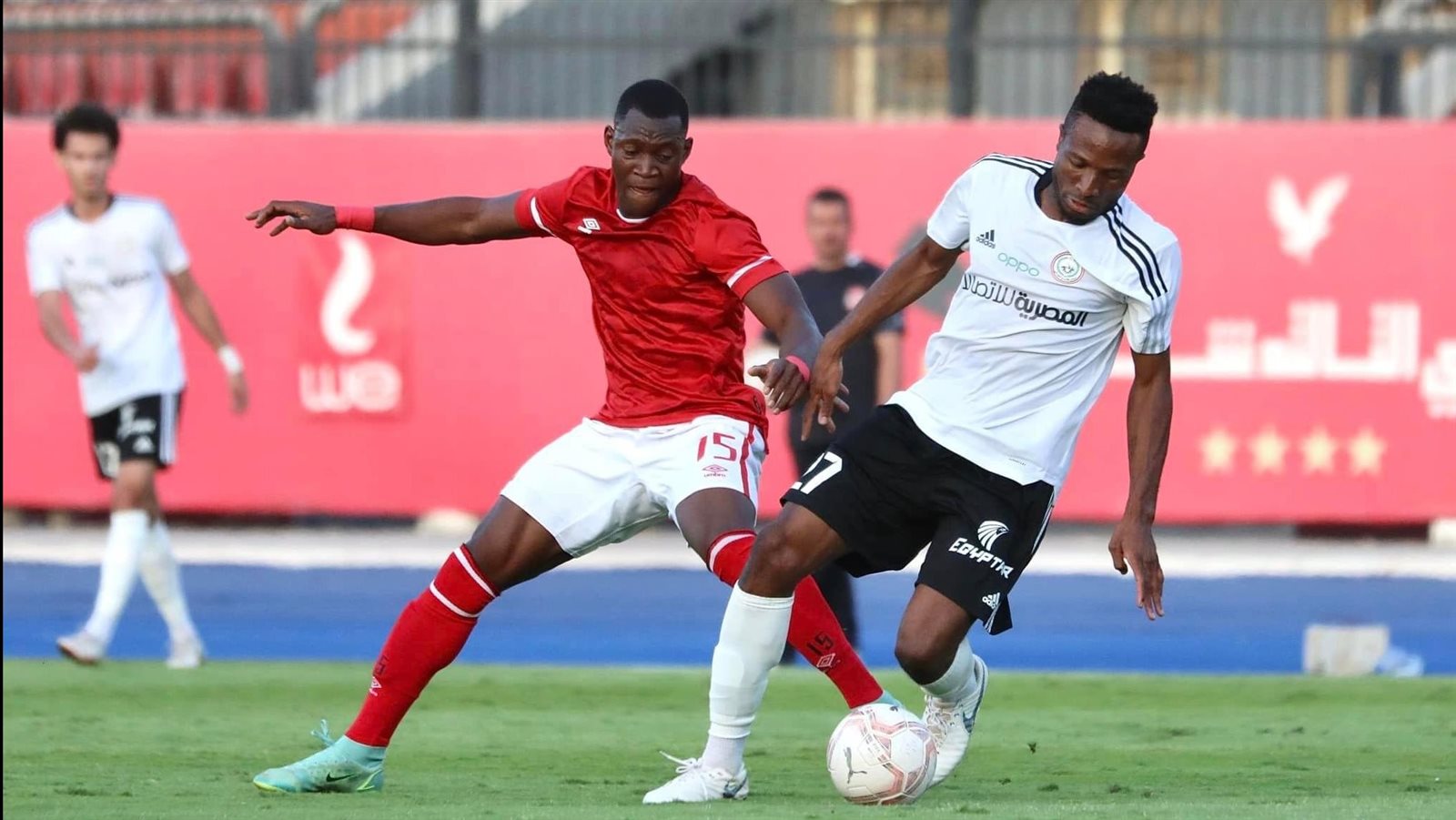 مباراة الأهلي وطلائع الجيش 