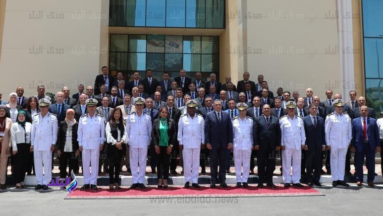 المشاركون فى ورشة العمل