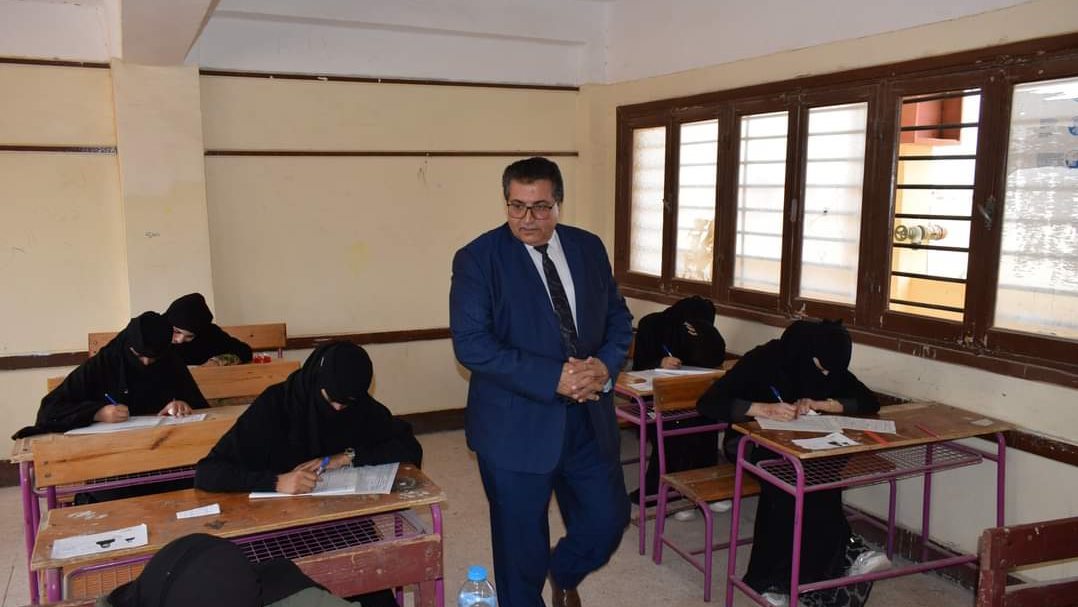 عقل يتفقد لجان الدبلومات الفنية 