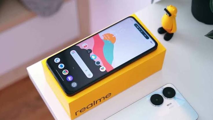 آيفون الغلابة..موبايل Realme بنفس شكل ومميزات