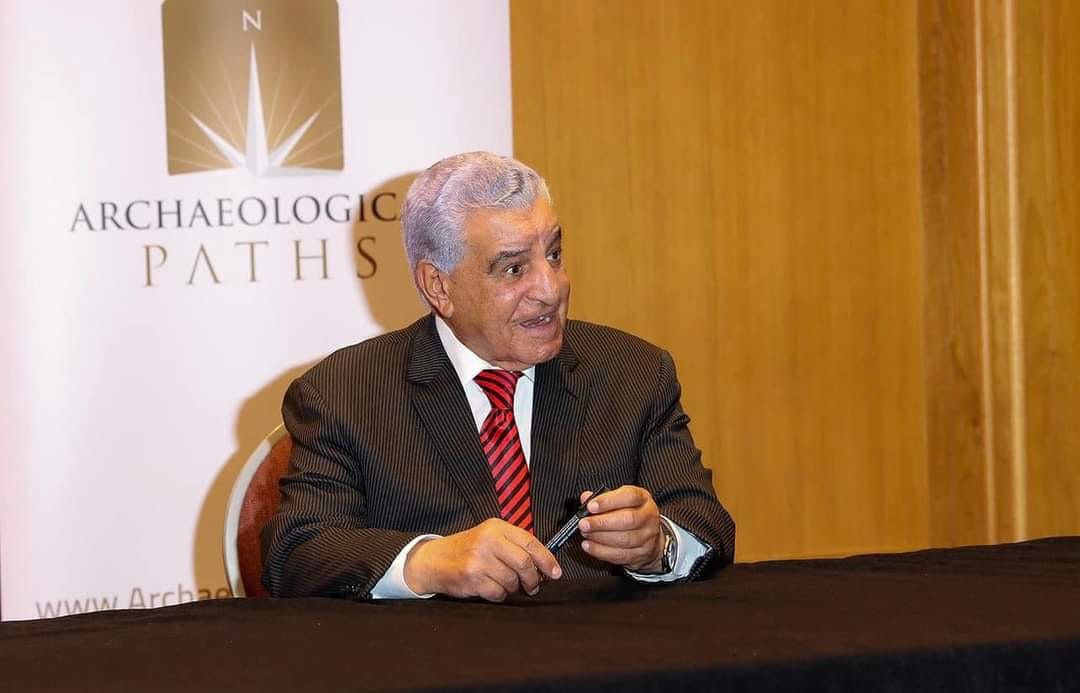 زاهي حواس 