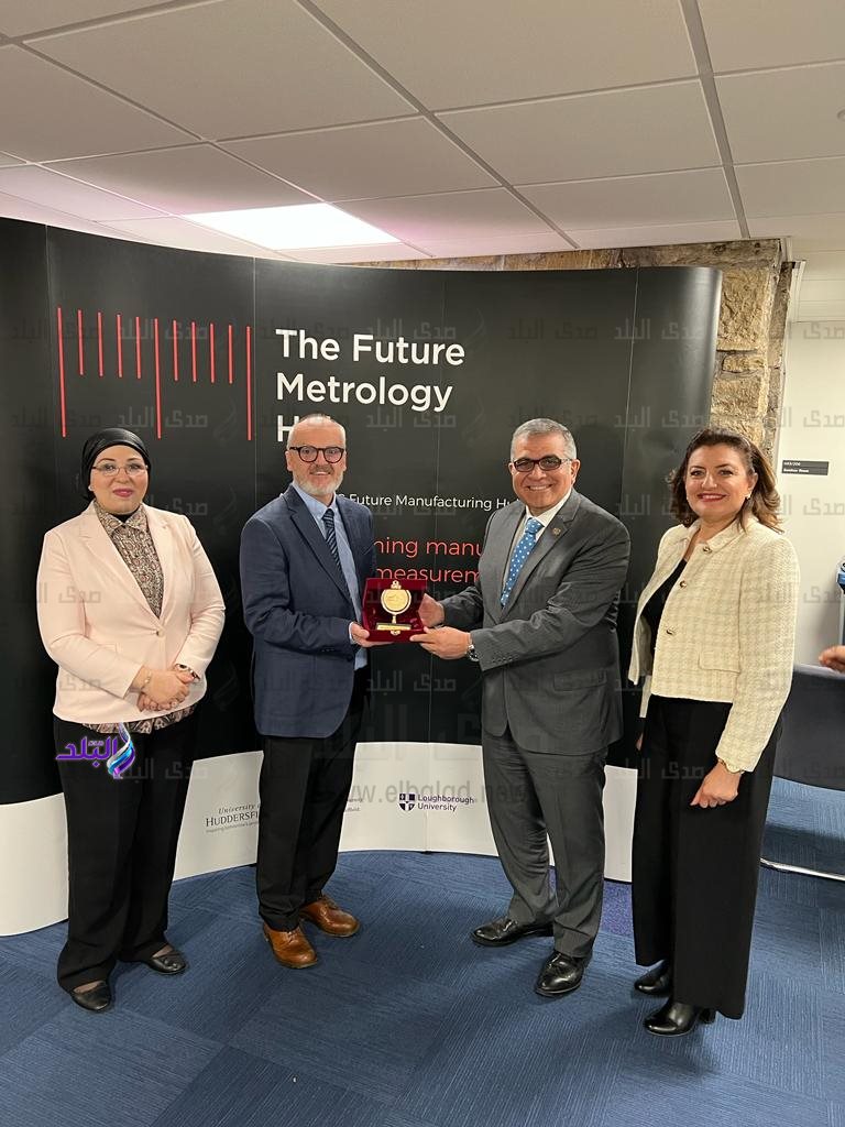 توقيع مذكرة تفاهم بين جامعة مصر للعلوم والتكنولوجيا وجامعة هيدرسفيلد7