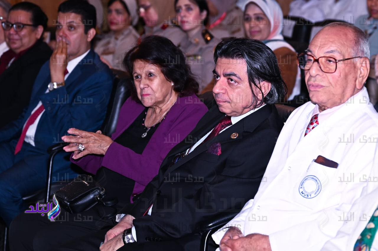 جامعة مصر للعلوم والتكنولوجيا2