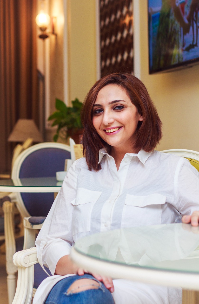 الكاتبة نورا ناجي