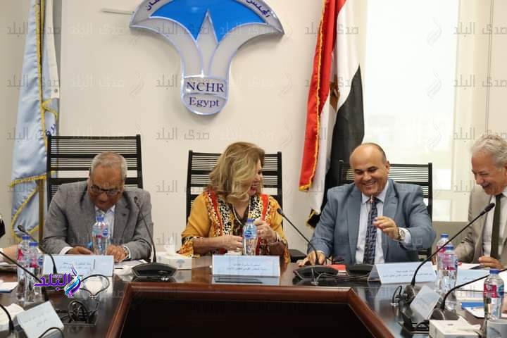 الحلقة النقاشية التى ينظمها المجلس القومى لحقوق الإنسان2