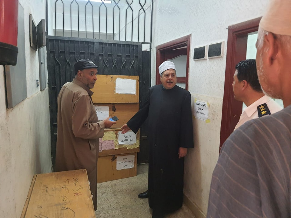 جولة رئيس قطاع المعاهد الأزهرية