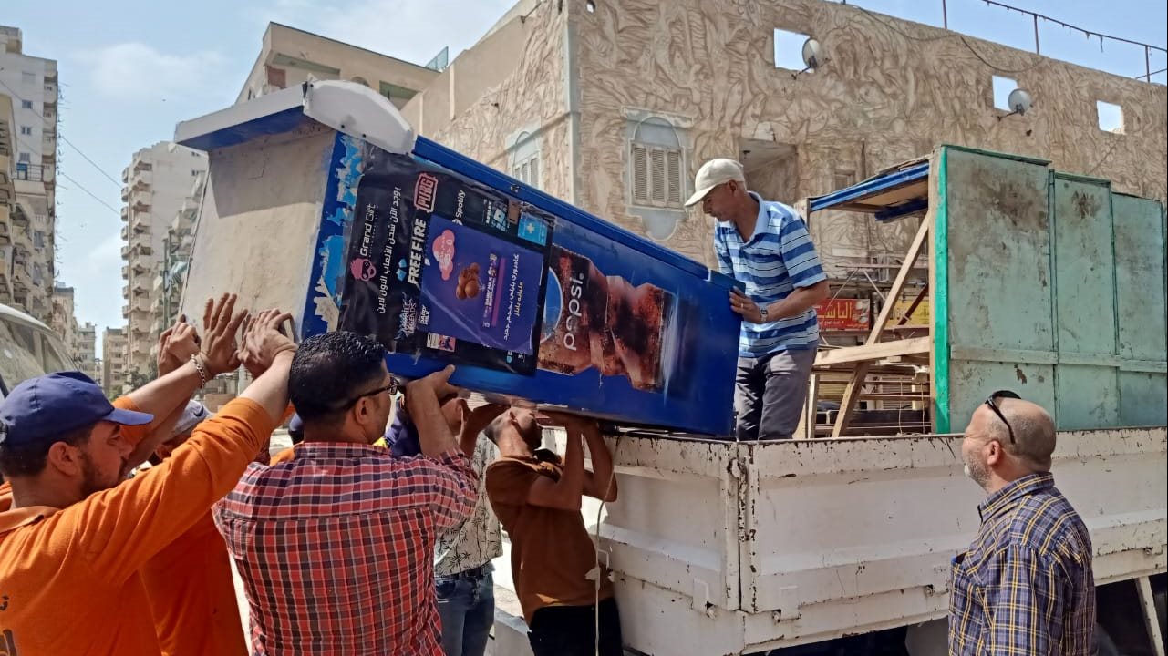حملات مكبرة بجميع أحياء الإسكندرية لإزالة الإشغالات