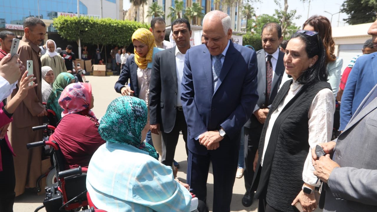 محافظ الجيزة اللواء أحمد راشد محافظ الجيزة اللواء أحمد راشد