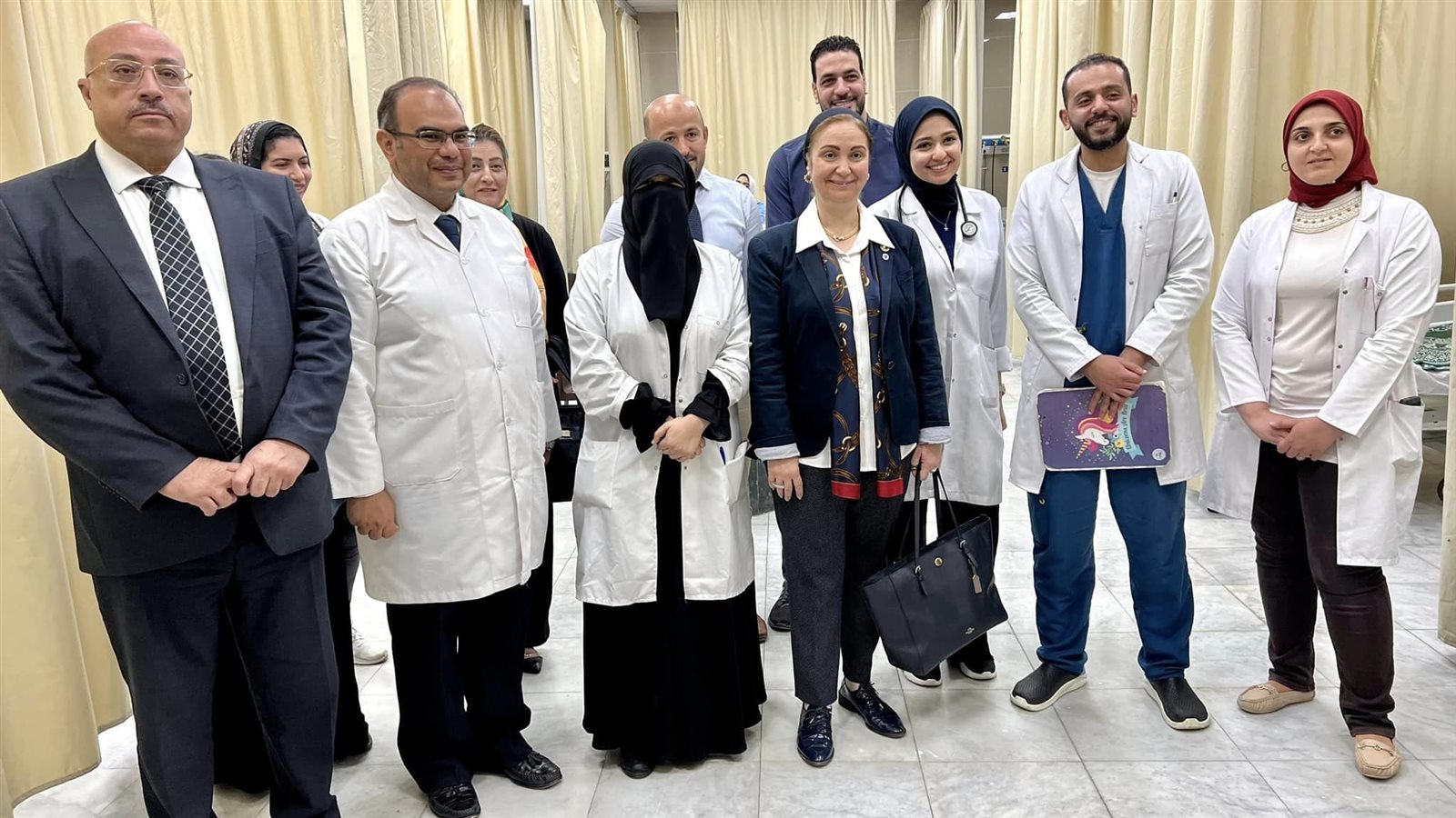 وكيل وزارة الصحة بالإسكندرية تتفقد مستشفى الطلبة
