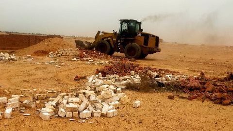 تعدى على الاراضي