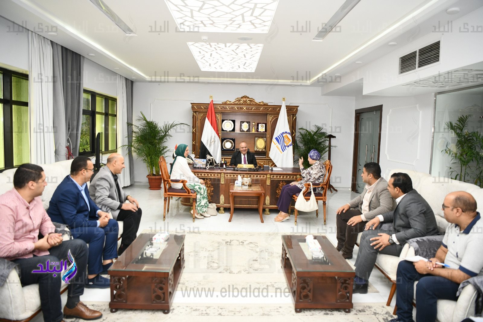 اجتماع محافظ قنا 
