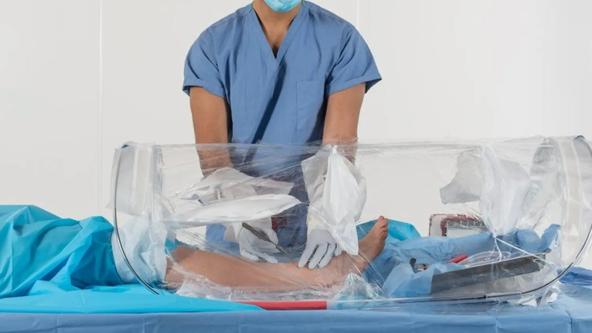 غرفة عمليات معقمة وقابلة للطي
