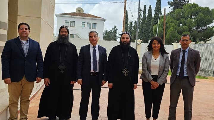 النائب البابوي بقبرص يزور مقر السفارة المصرية