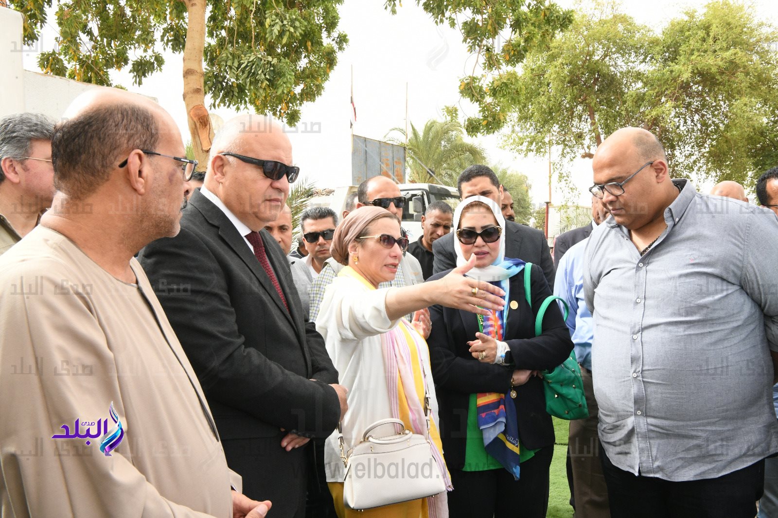 وزيرة البيئة ومحافظ قنا