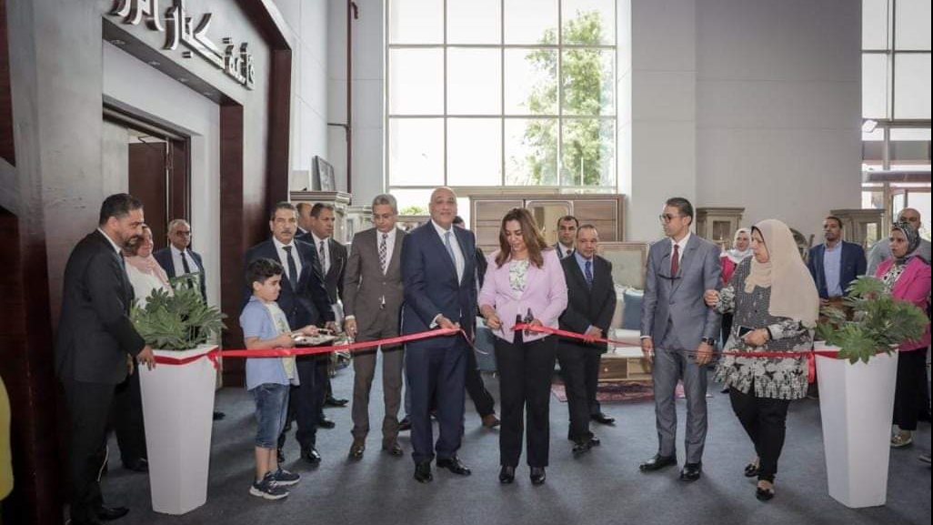 منال عوض محافظ دمياط