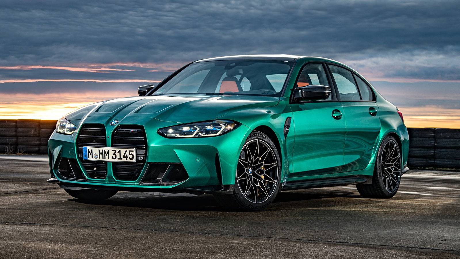 سيارة BMW M3 موديل 2023 