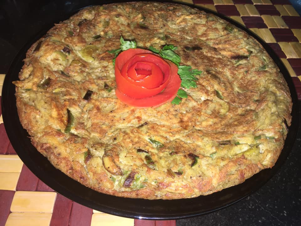 طريقة عمل عجة البطاطس بالبيض 