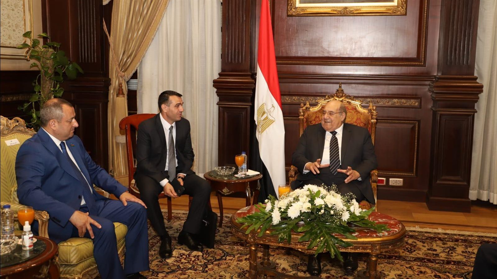 عبد الرازق يستقبل وكيل الرئيس المجلس الوطني الاذربيجانى