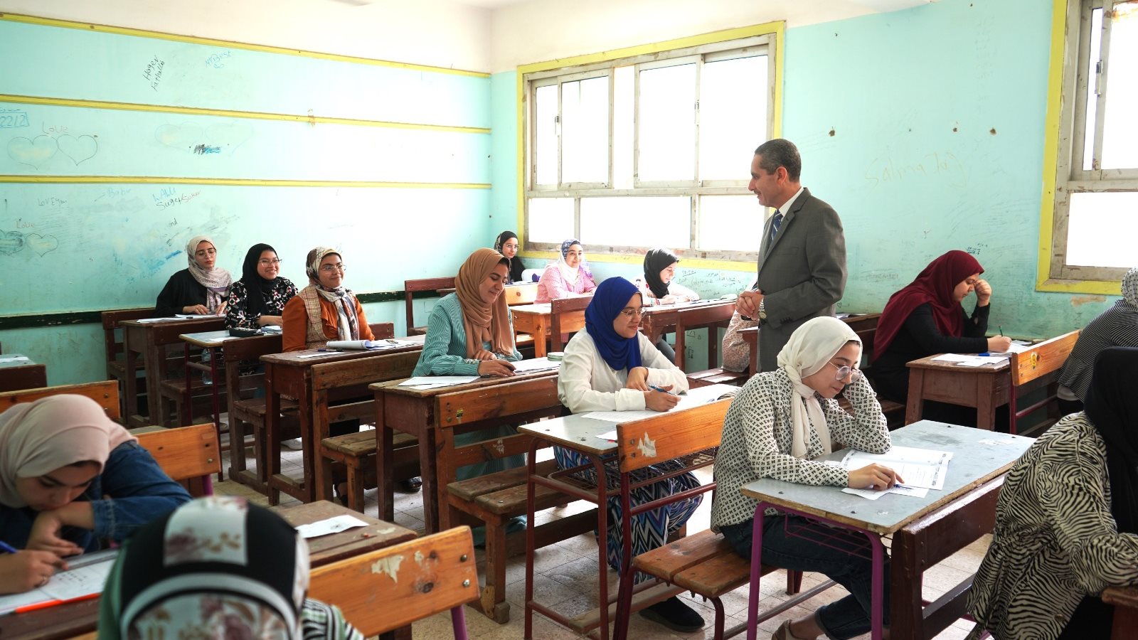 محافظ الغربية 