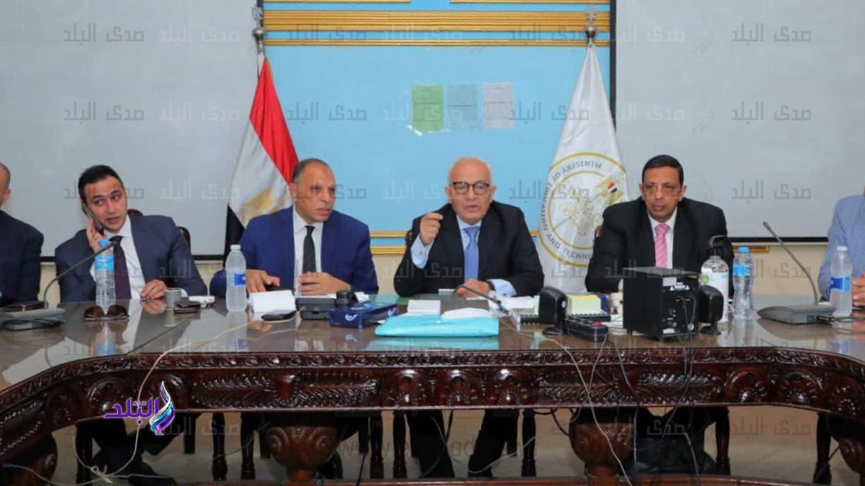 غرفة عمليات التعليم