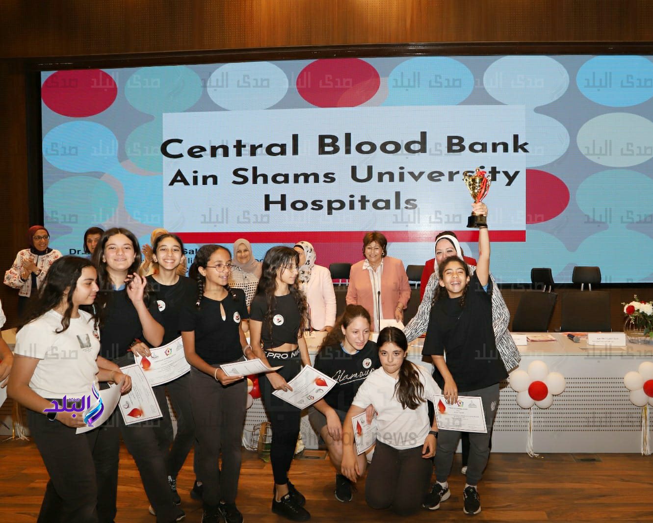 جامعة عين شمس تحتفل باليوم العالمي للتبرع بالدم