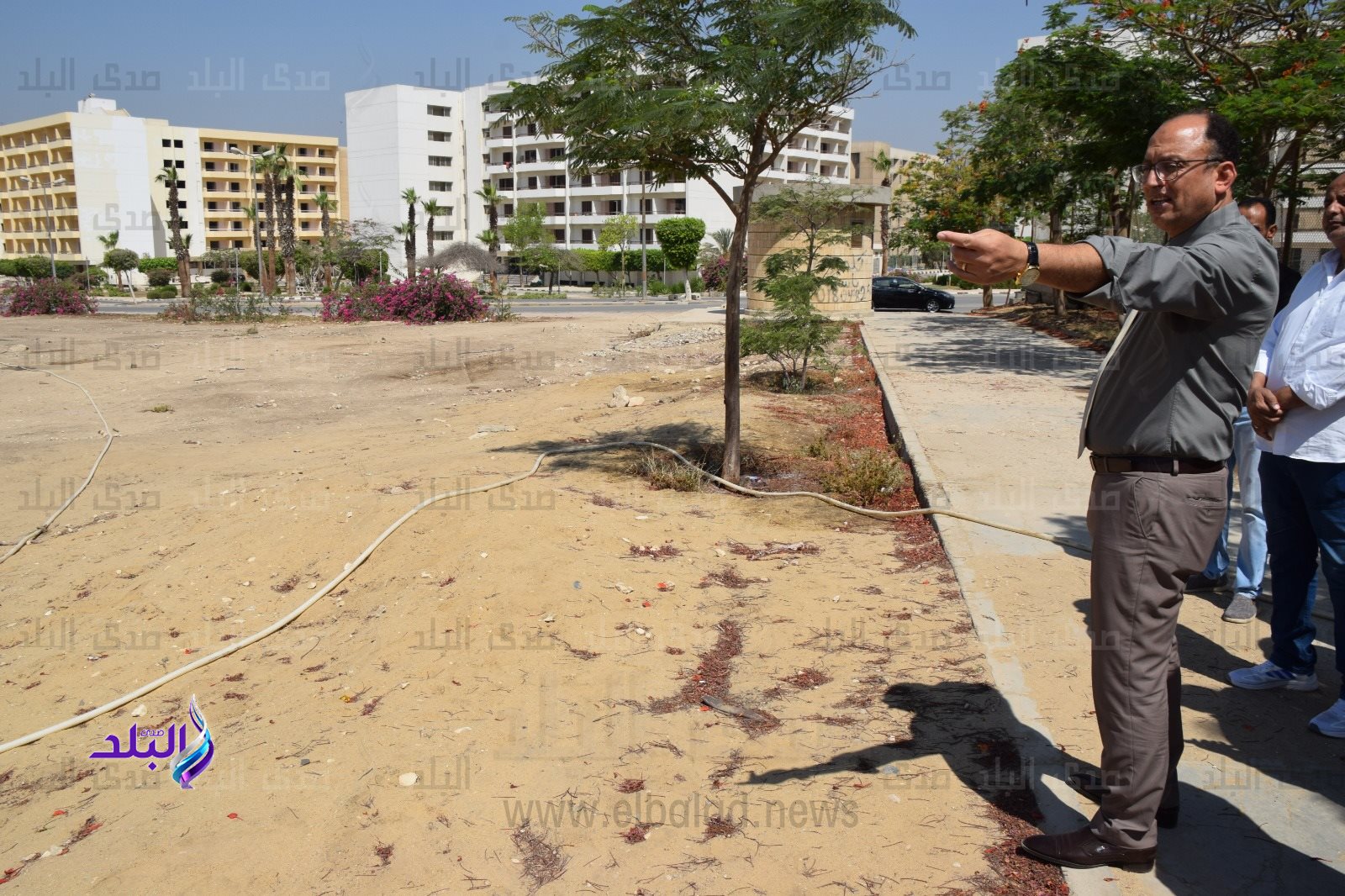 رئيس جامعة حلوان يتفقد المنشآت الرياضية3