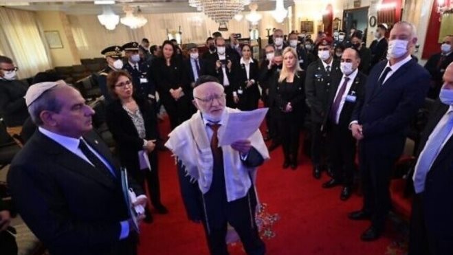 وزير إسرائيلي يصلي من أجل ملك عربي | تفاصيل