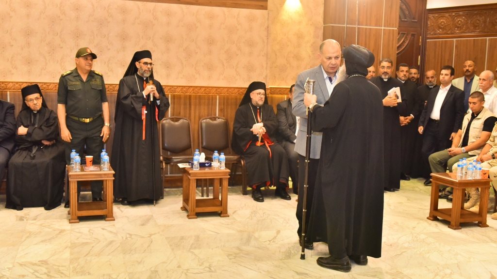 محافظ أسيوط يشهد حفل تأبين المطران الشرفي للأقباط الكاثوليك 