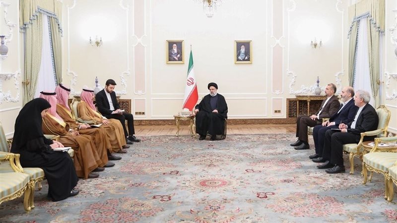 رئيسي يجتمع مع وزير الخارجية السعودي