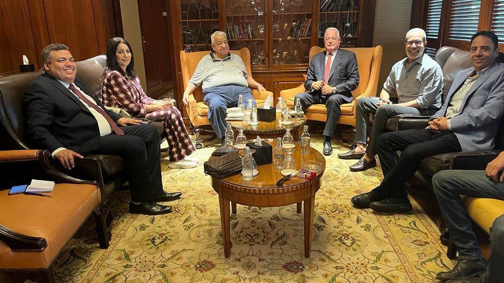 وفاء عامر ومدحت العدل مع خالد فودة