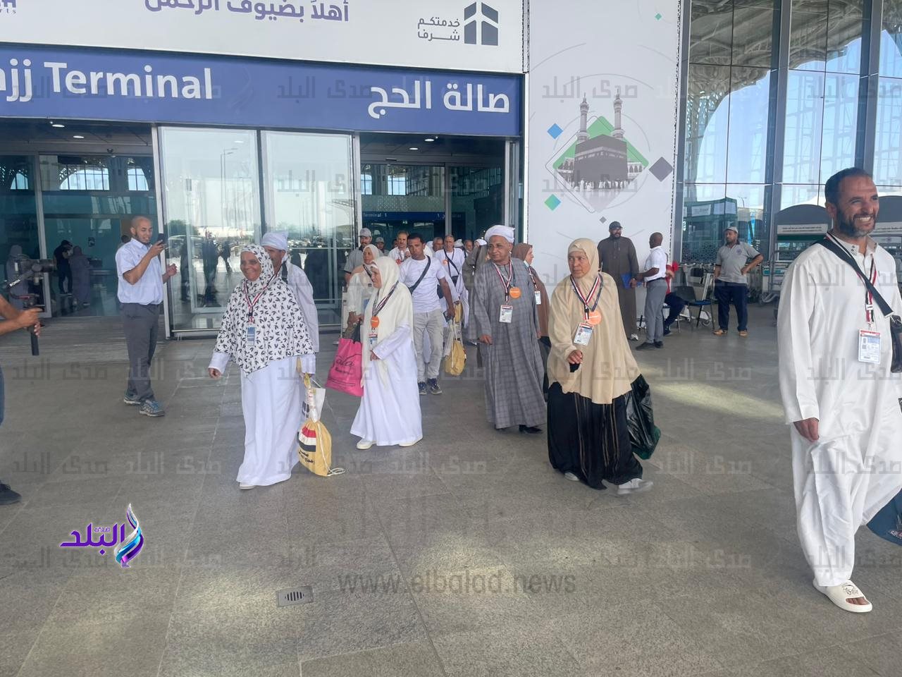 حجاج بعثة القرعة يتوافدون على المدينة المنورة