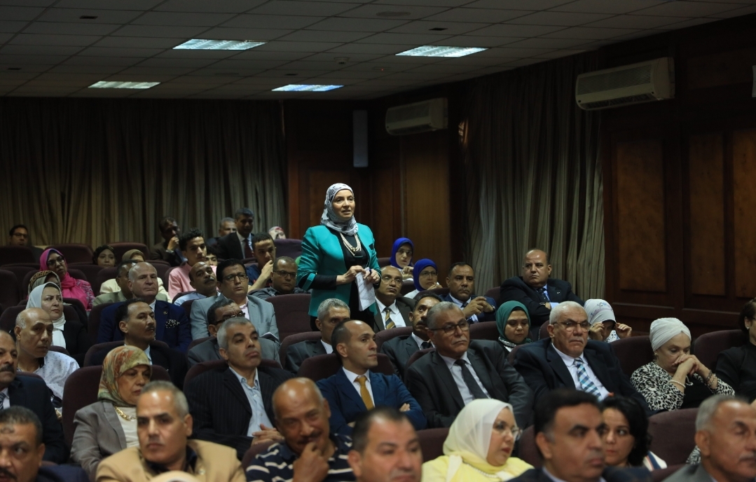 مبادرة ١٠٠ قائد 