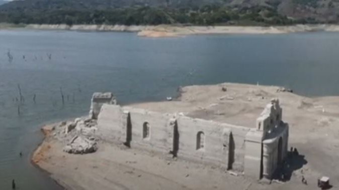 ظهور كنيسة كانت مغمورة بالكامل بعد جفاف نهر غريخالفا