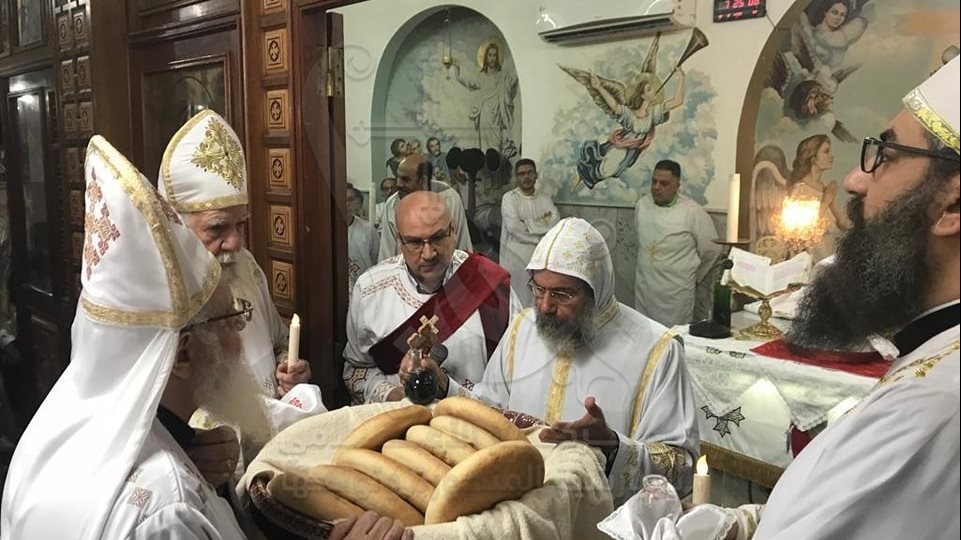 أسقف ميت غمر يترأس صلوات القداس بكنيسة الملاك ميخائيل