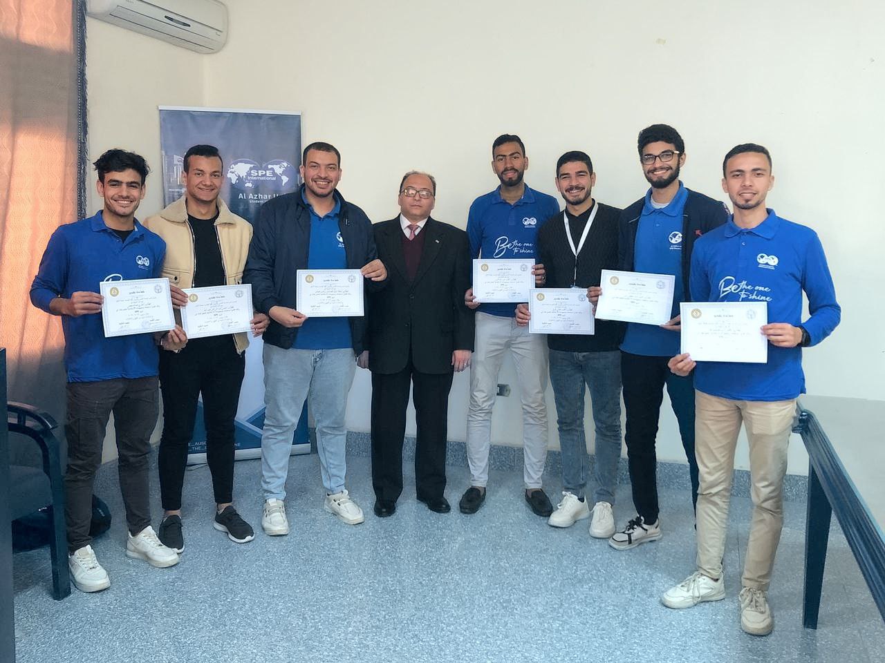 طلاب هندسة بترول الأزهر 