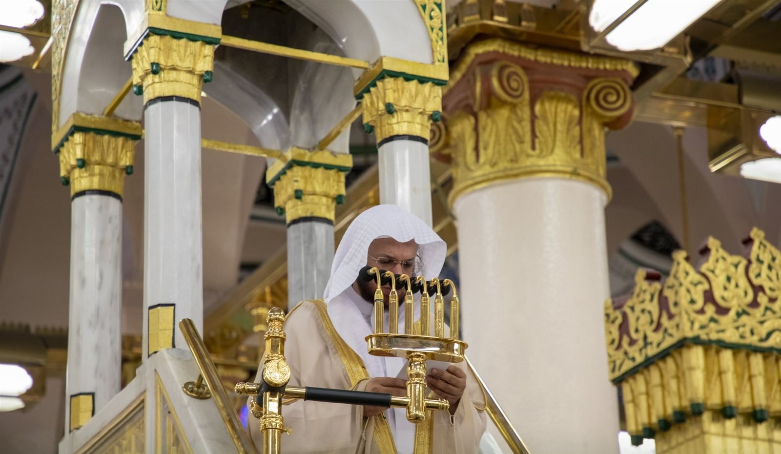 خطيب المسجد الحرام