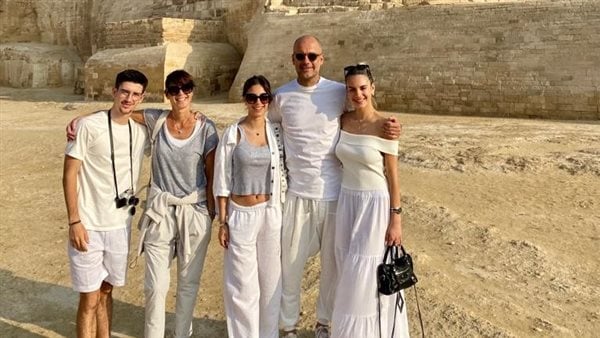 بيب جوارديولا وأسرته في مصر