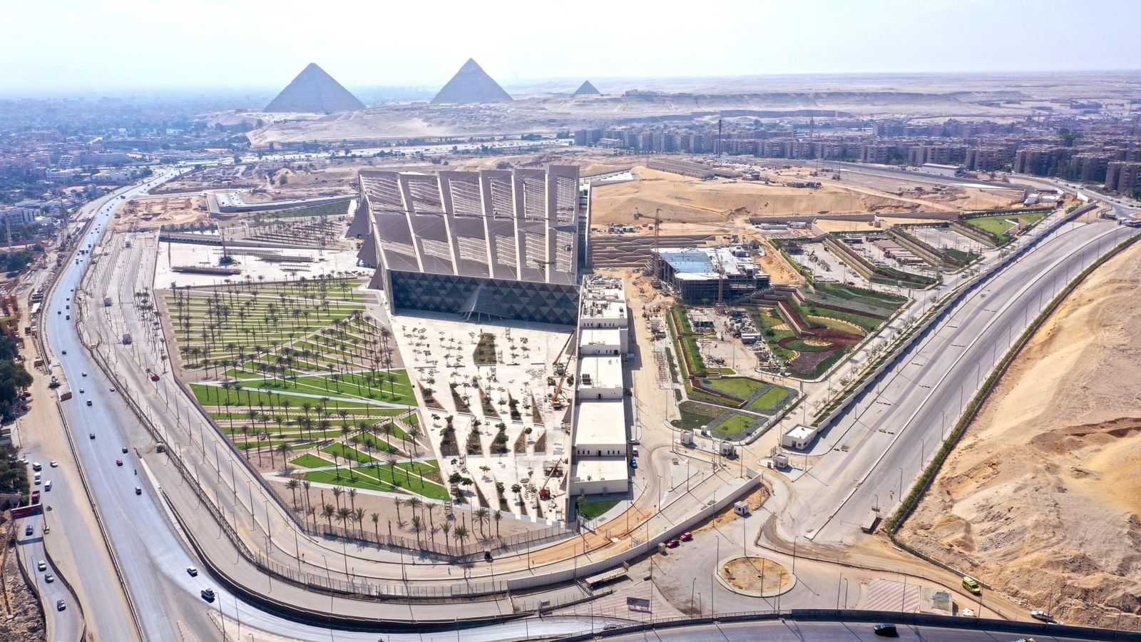 المتحف المصري الكبير 