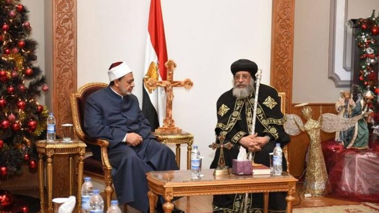 البابا تواضروس الثاني يهنئ شيخ الأزهر بعيد الأضحي