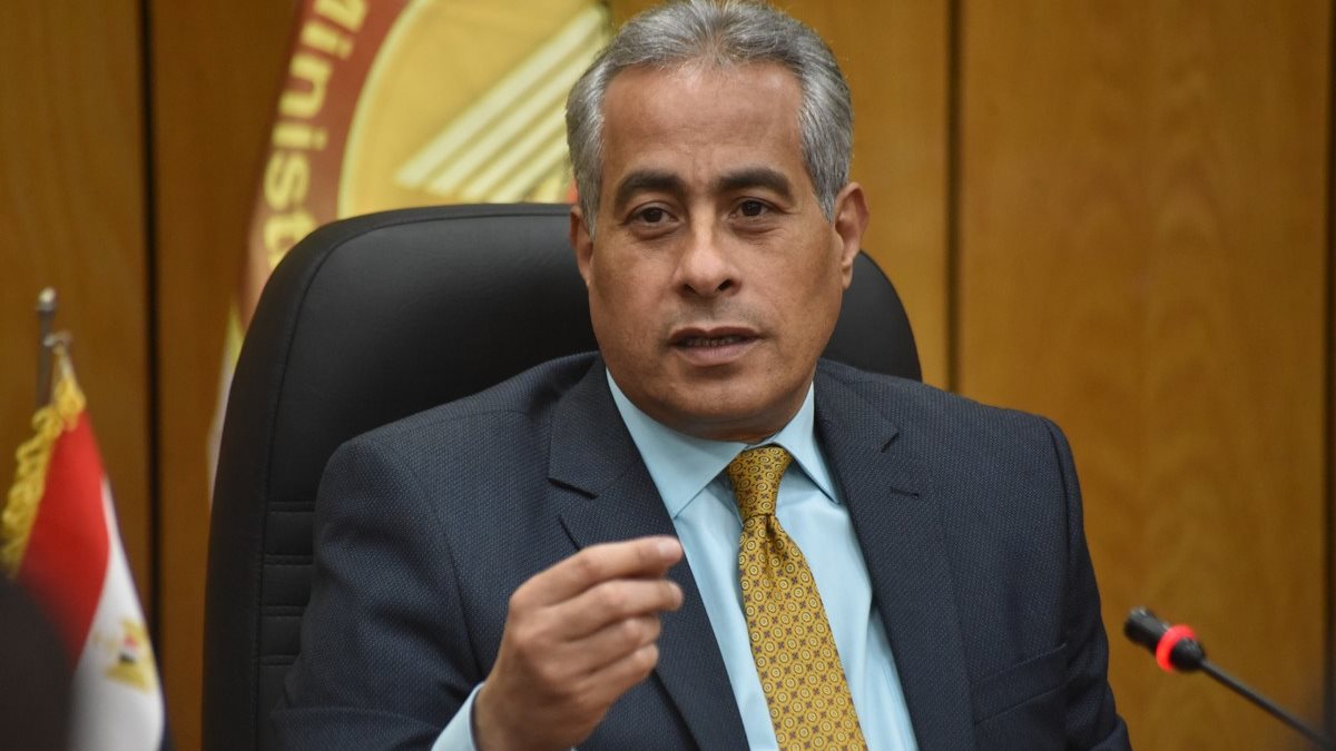 وزير القوى العاملة 