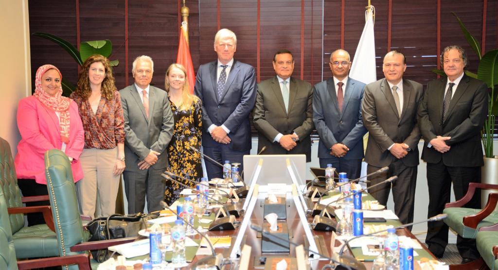 وزير التنمية المحلية 