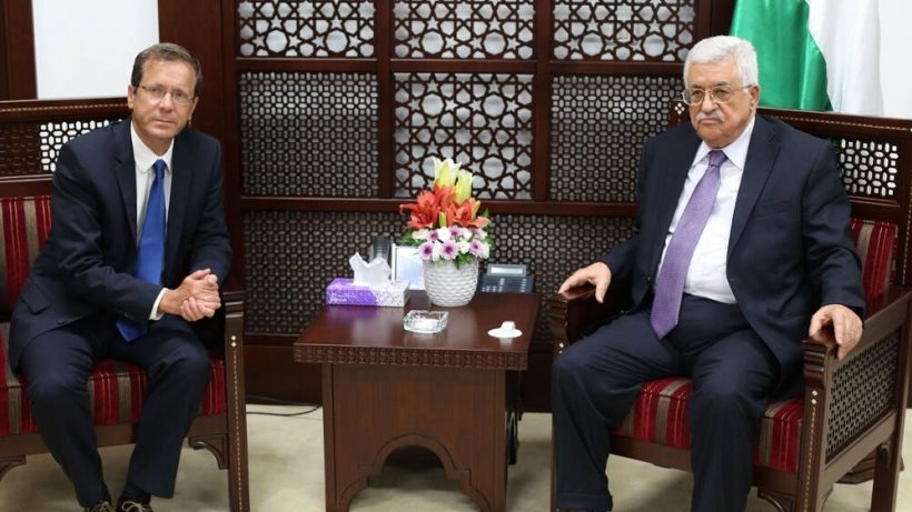 في عيد الأضحى.. تصرف جديد من الرئيس الإسرائيلي ووزير جيشه