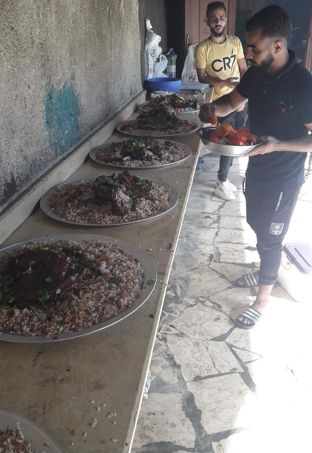 صواني اللحم بالفتة في سيناء 