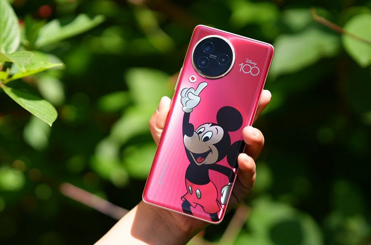 Xiaomi Civi 3 Disney