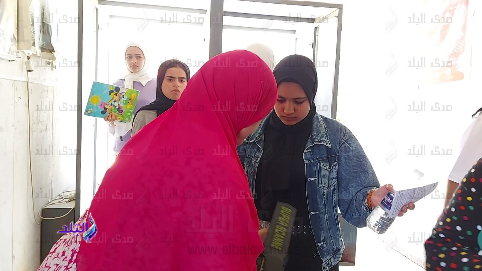 تفتيش الطلاب 