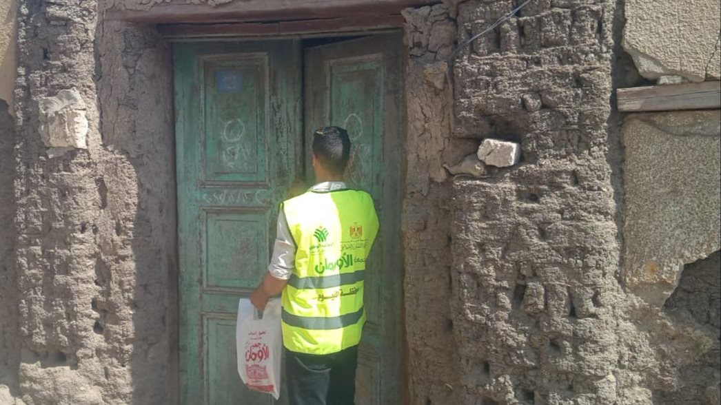 شباب جمعية الاورمان اثناء التوزيع