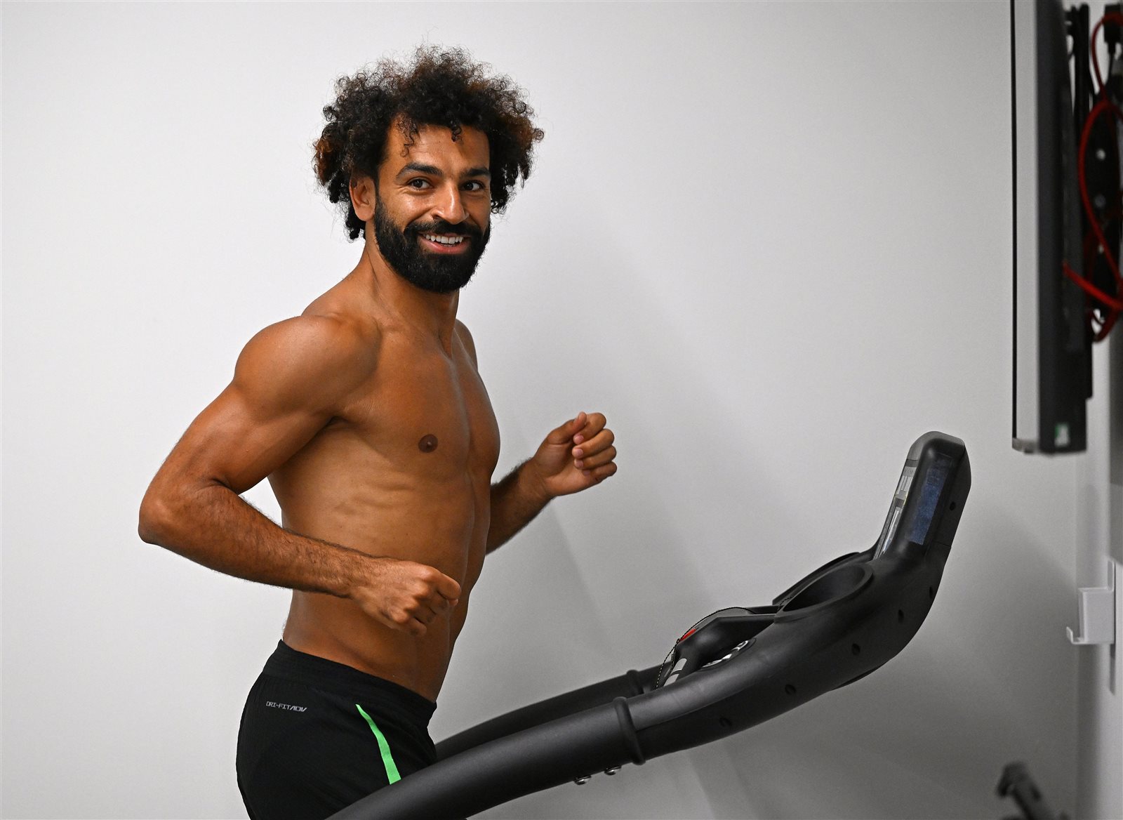 1668739-محمد-صلاح-في-تدريبات-ليفربول-(1)