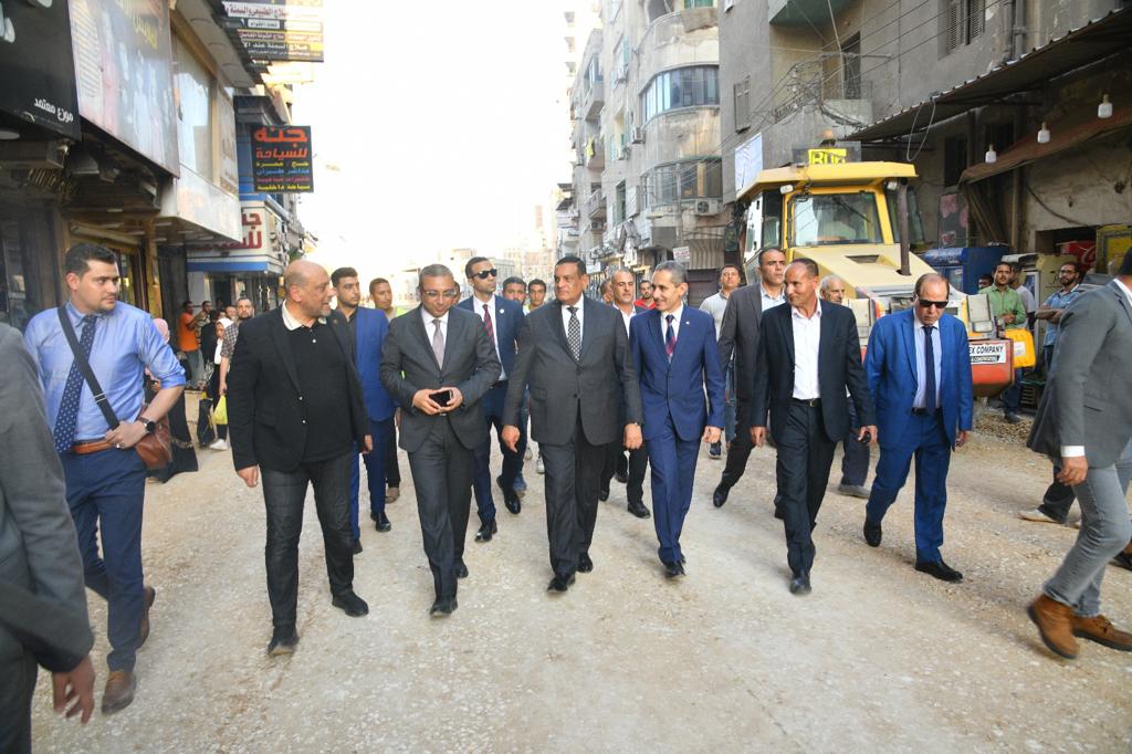 وزير التنمية المحلية ومحافظ الغربية 