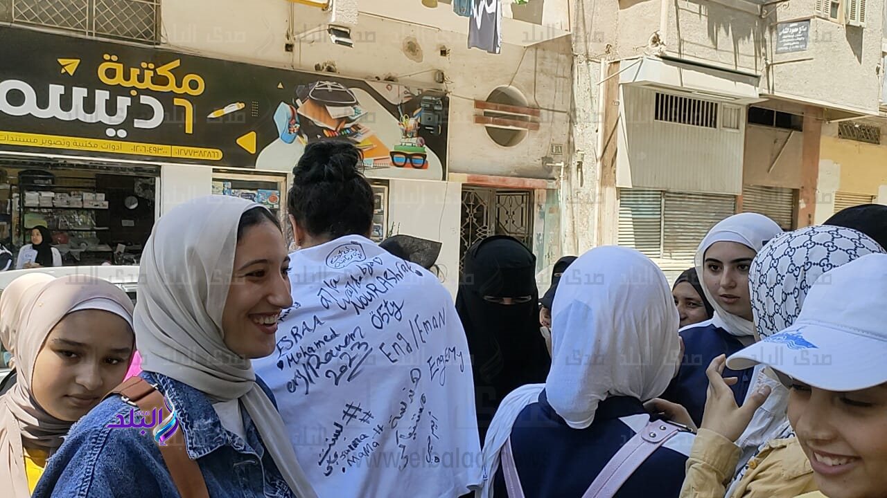 خلال الاحتفالات 